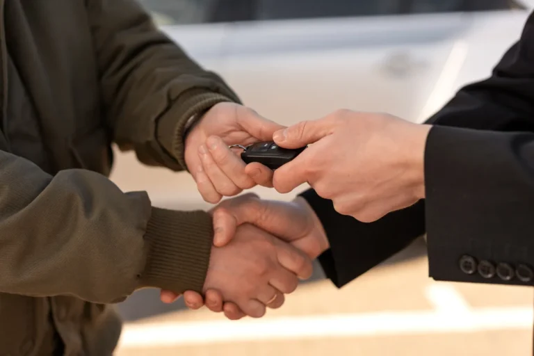 uae car ownership transfer traffic fines guide