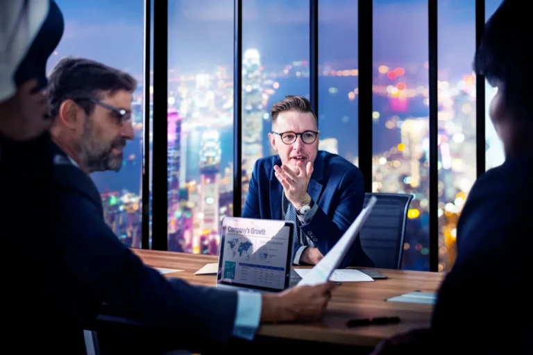 uae law start business while employed full time