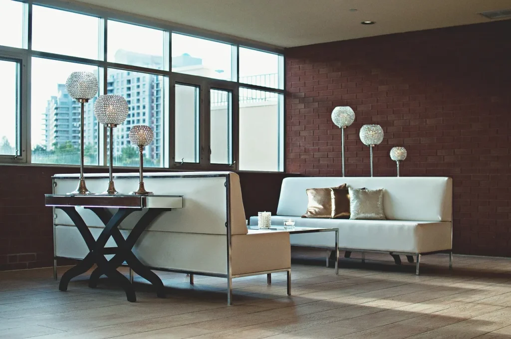 how to make small studio apartment look bigger